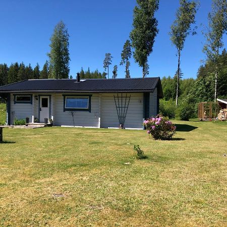 Mysig Timmerstuga Med Braskamin Naera Hovfjaellet Torsby Ngoại thất bức ảnh