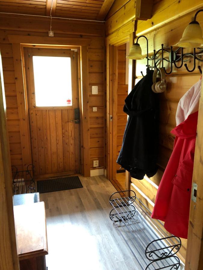 Mysig Timmerstuga Med Braskamin Naera Hovfjaellet Torsby Ngoại thất bức ảnh