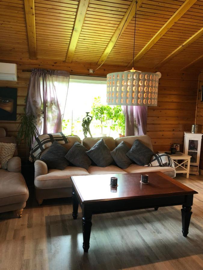 Mysig Timmerstuga Med Braskamin Naera Hovfjaellet Torsby Ngoại thất bức ảnh