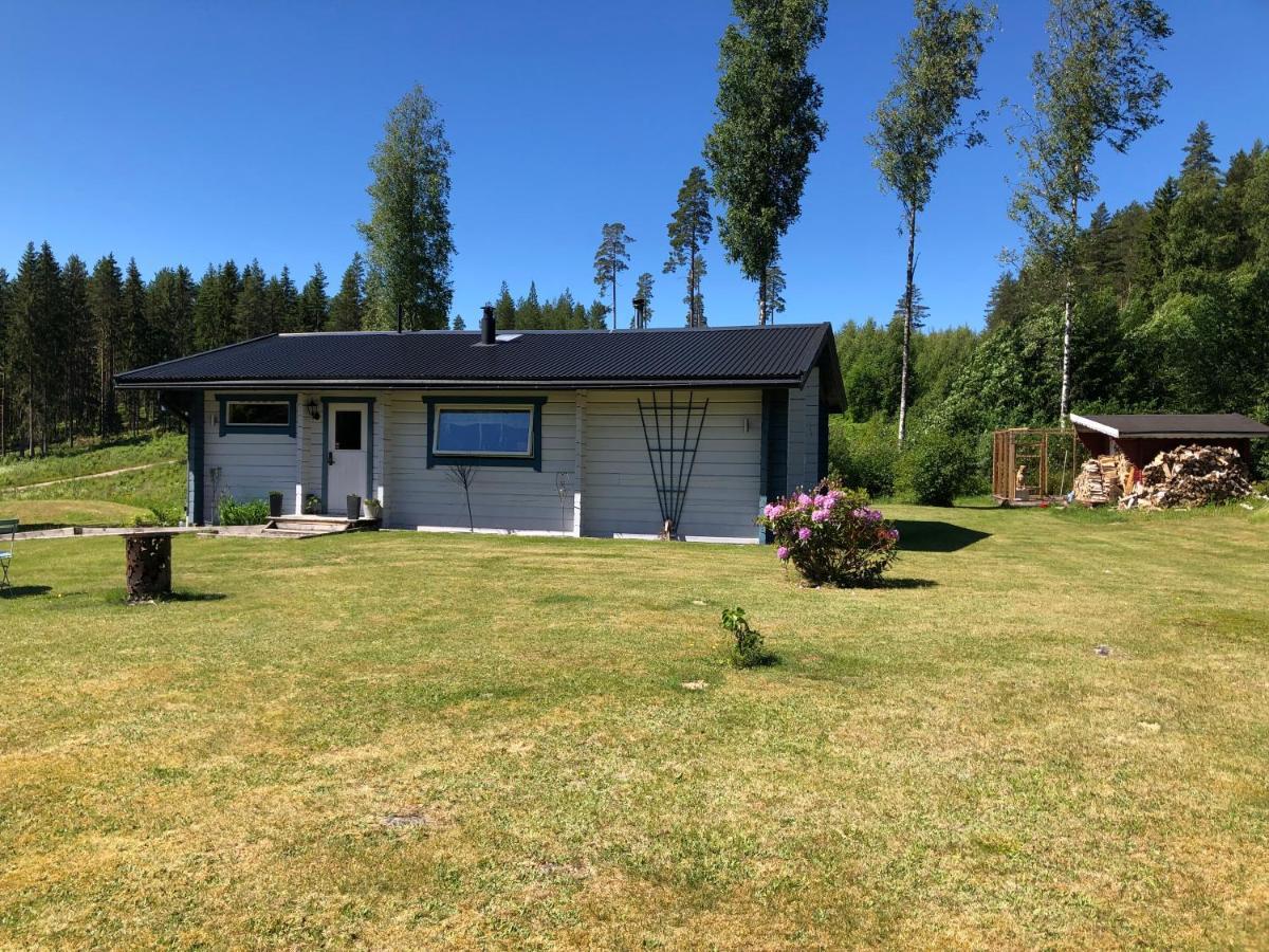 Mysig Timmerstuga Med Braskamin Naera Hovfjaellet Torsby Ngoại thất bức ảnh